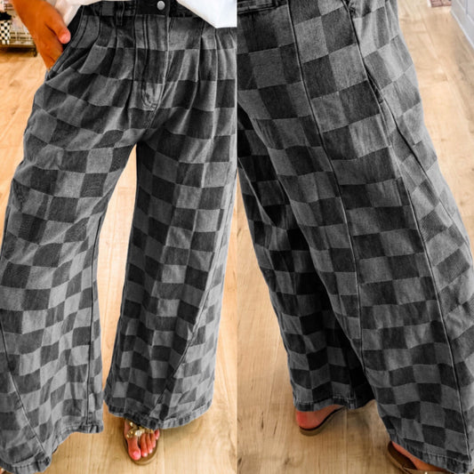 Checkered Wide Leg Pants: Black/Grey